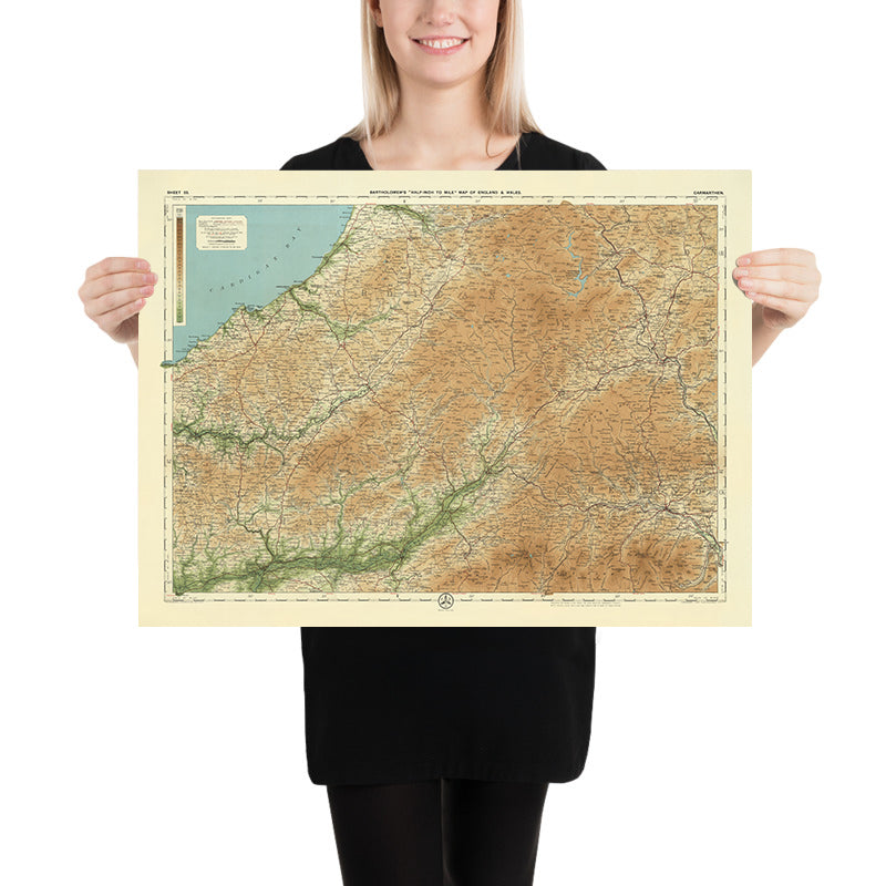 Antiguo mapa OS de Carmarthen, Gales por Bartholomew, 1901: Llanelli, Brecon Beacons, River Towy, Cardigan Bay, Black Mountain, Llyn y Fan Fach