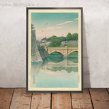 Mañana en el Puente Nijubashi de Hasui Kawase, 1935 
