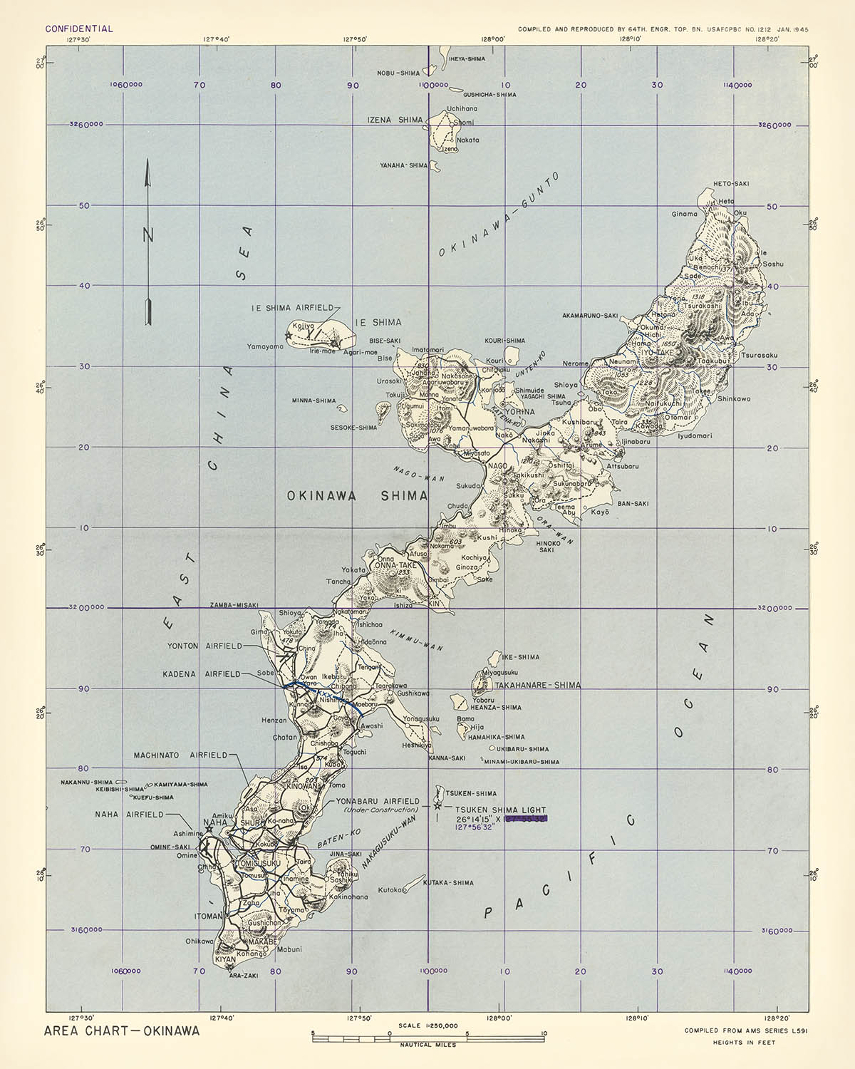 Ancienne carte militaire d'Okinawa réalisée par le 64e bataillon topographique de la base du génie, 1945 : Naha, aérodrome de Kadena, Ie Shima, aérodrome de Yontan, Kanna Saki