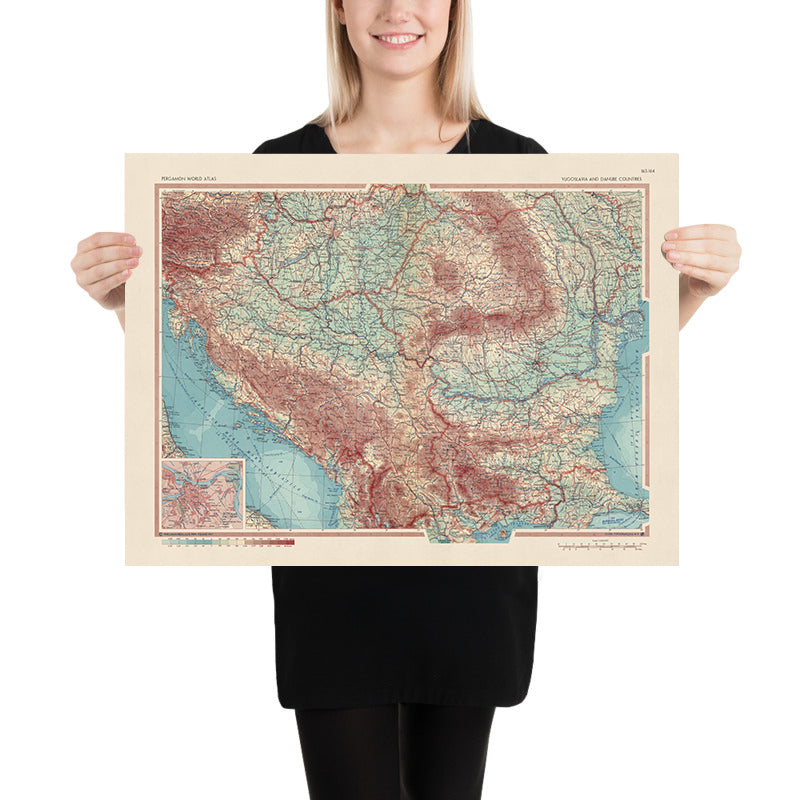 Mappa antica della Jugoslavia e dei paesi del Danubio, 1967: Mappa politica e fisica dettagliata, Incastonatura di Belgrado 