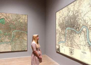 Große alte Karte von London von C&J Greenwood, 1830 - Monochrom mit einzigartem blauen Thames 